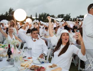 Diner en Blanc